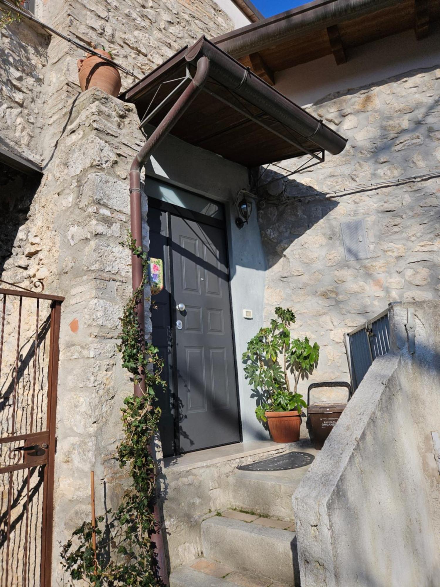 Willa Casa Di Mamma Rosa Castelnuovo Parano Zewnętrze zdjęcie